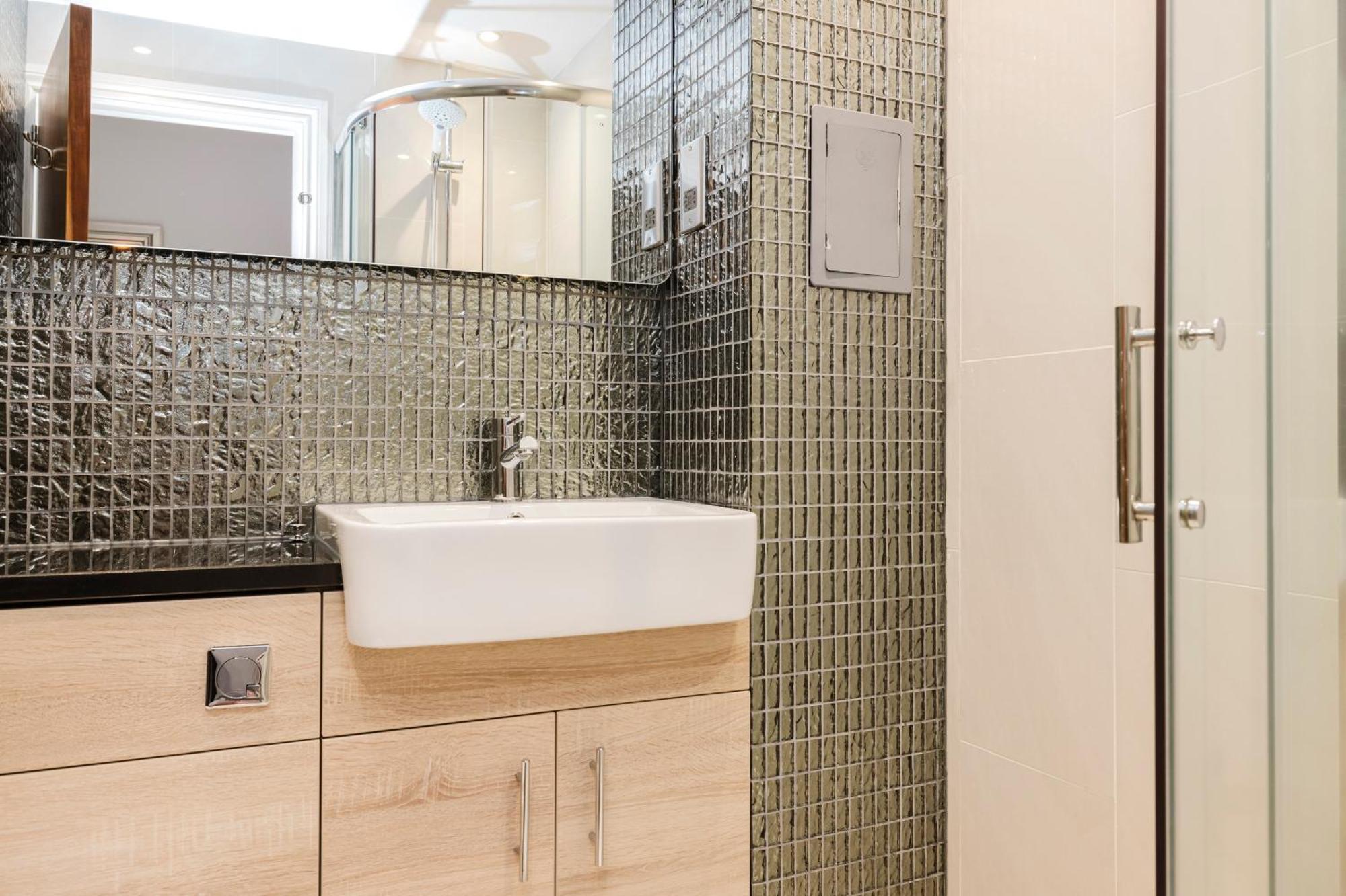 Joivy Stylish Apartment With Balcony In Old Town EDI Kültér fotó