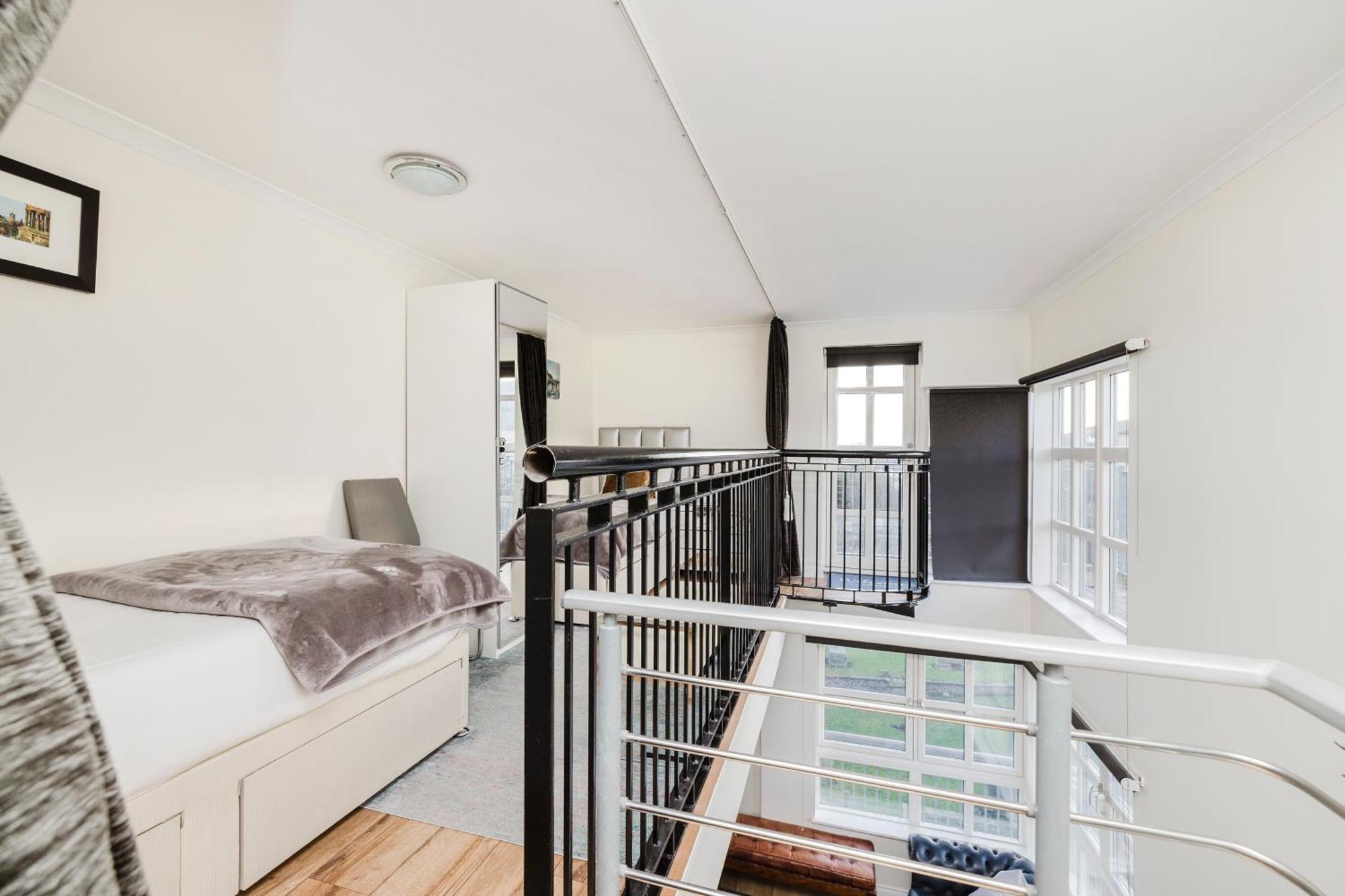 Joivy Stylish Apartment With Balcony In Old Town EDI Kültér fotó