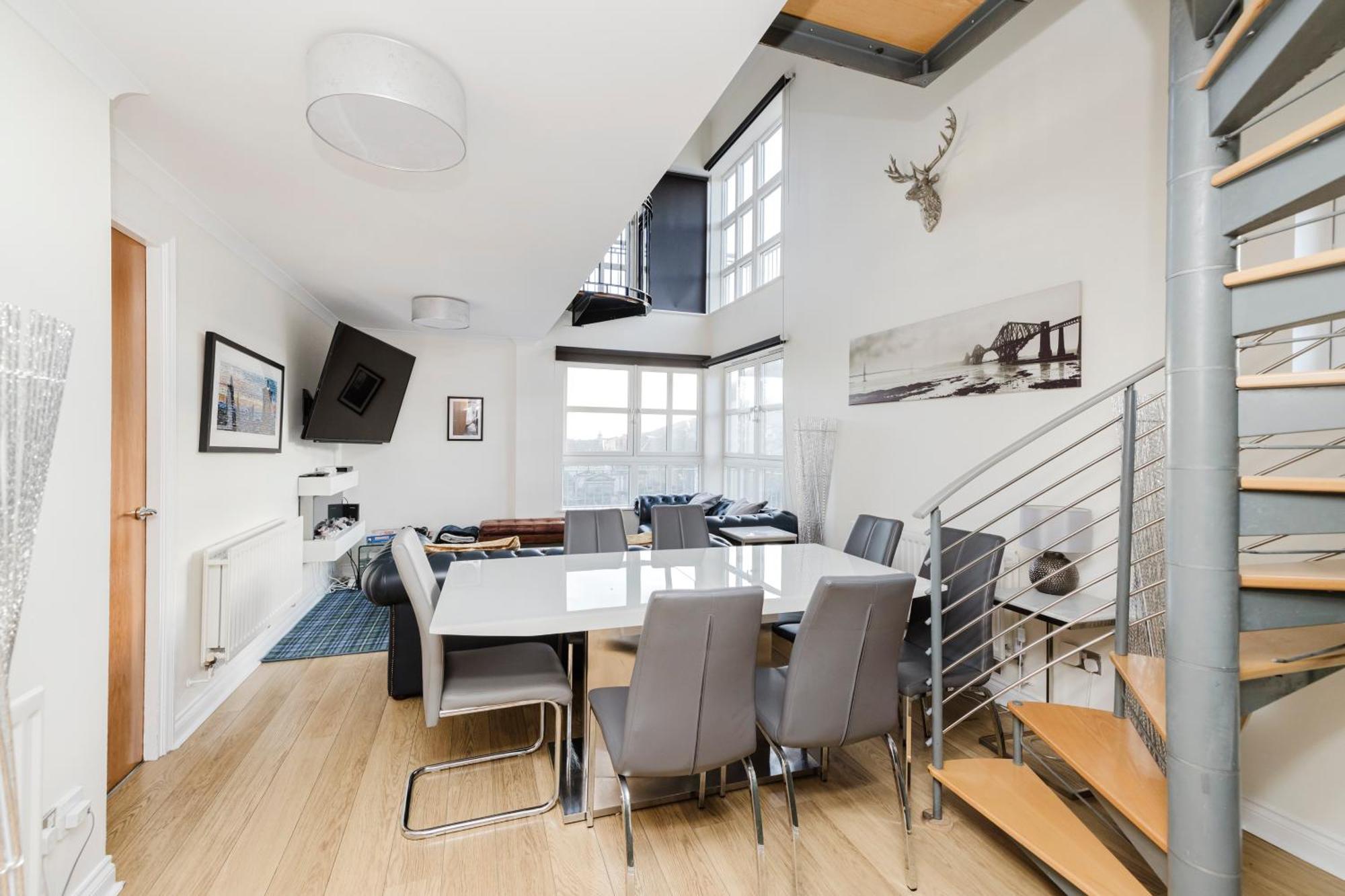 Joivy Stylish Apartment With Balcony In Old Town EDI Kültér fotó